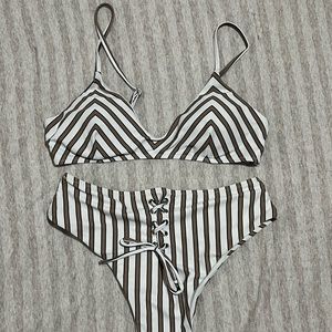 Striped high waisted bikini